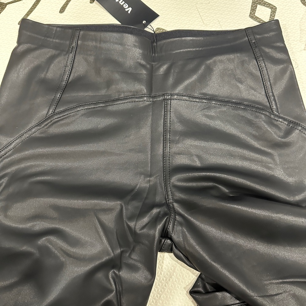 NEW | VENTI6 MOTION FAUX LEATHER LEGGING IN BLACK - Picture 6 of 7
